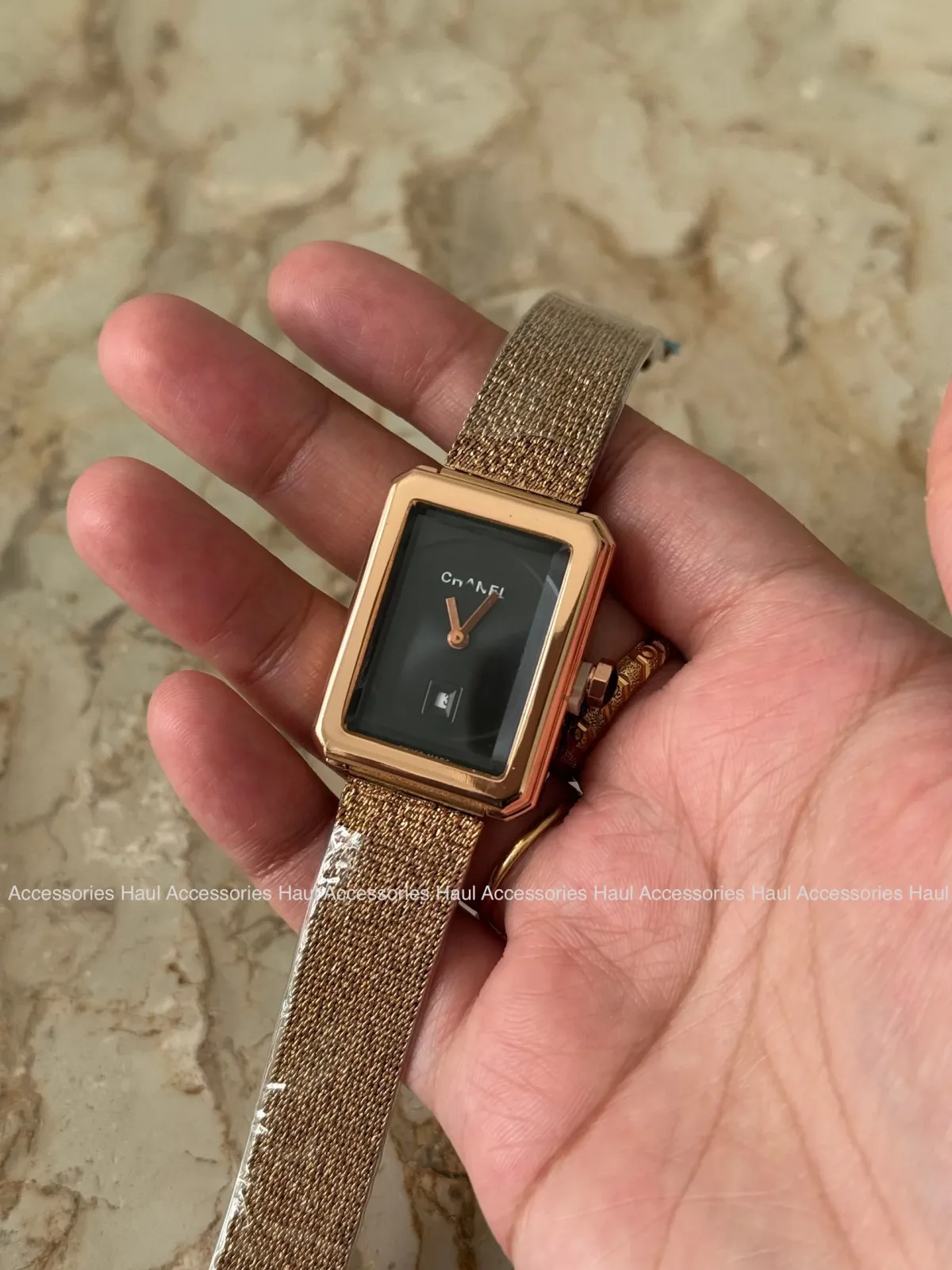 High-Quality Watch CH – 1002