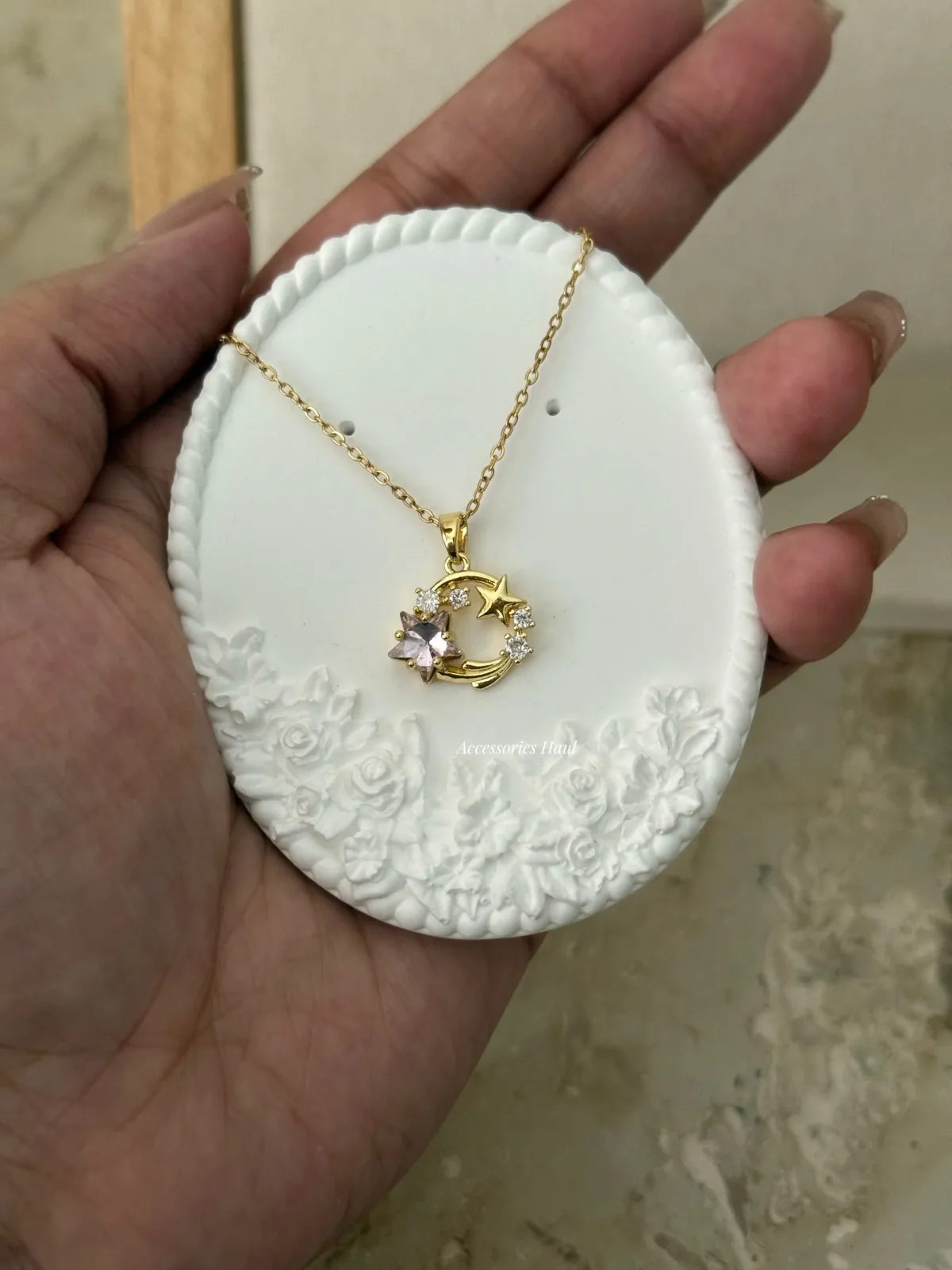 Star Loop Necklace
