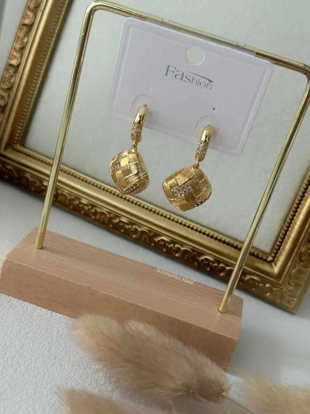Amara (Golden) Earring
