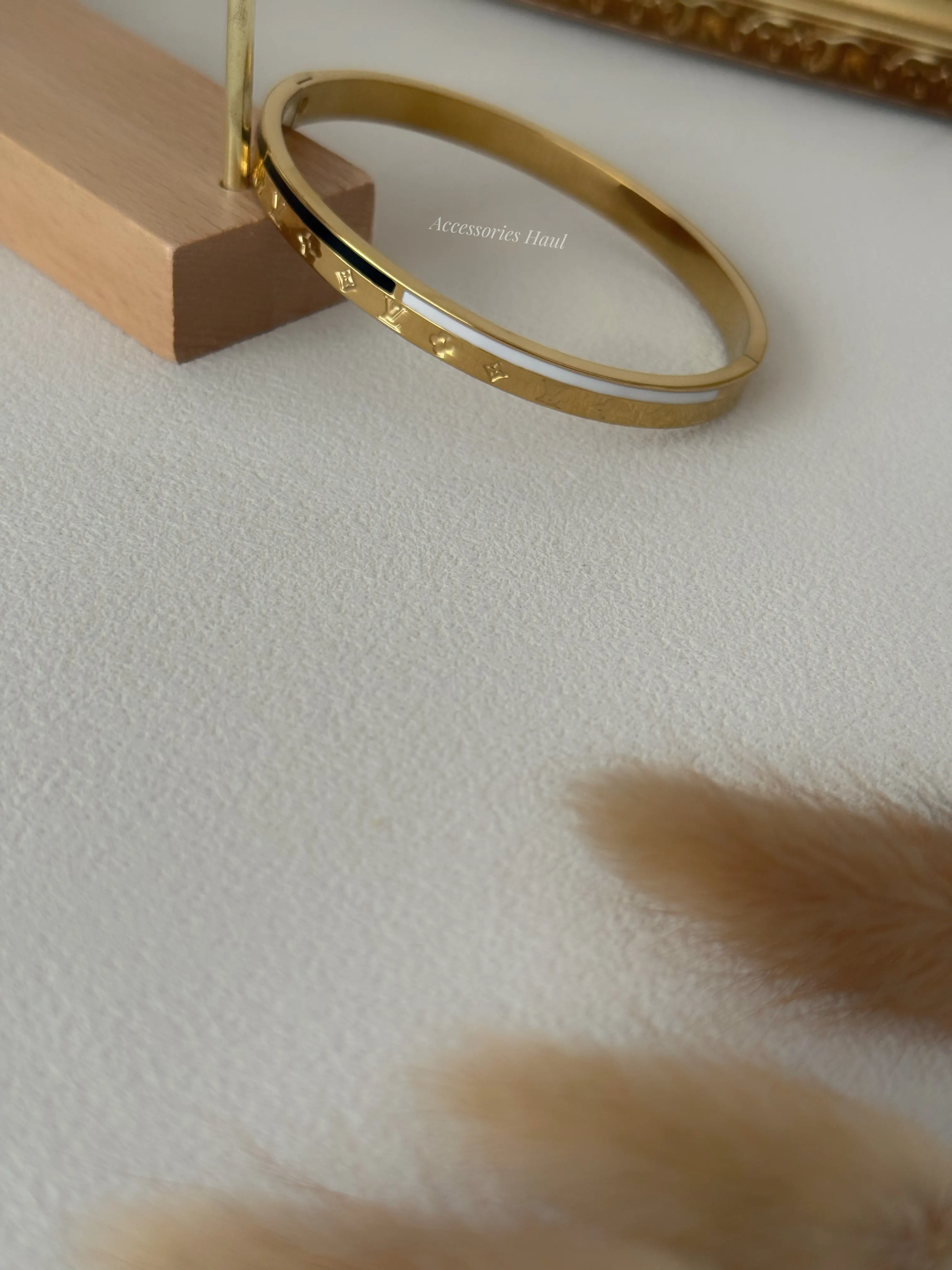 3658 Bangle